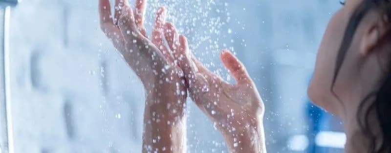 Jaki prysznic po treningu? Odkryj, co przynosi najlepszą regenerację