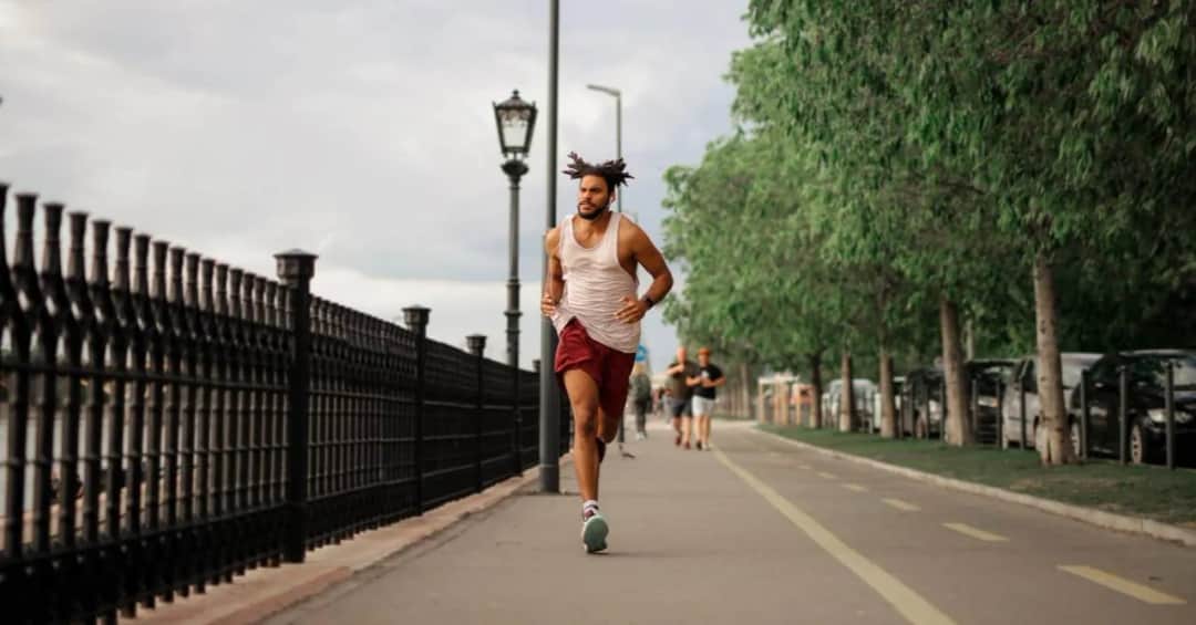 Jazda na rolkach czy bieganie: Która forma aktywności jest lepsza?