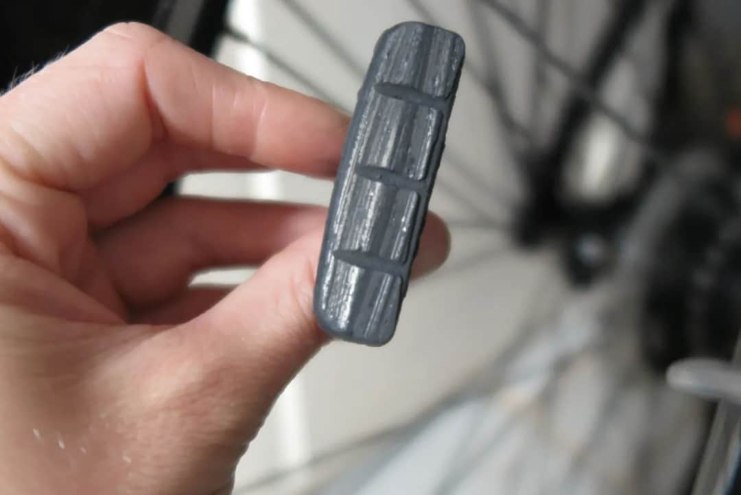 Jakie klocki hamulcowe do roweru V-brake wybrać, aby nie żałować?