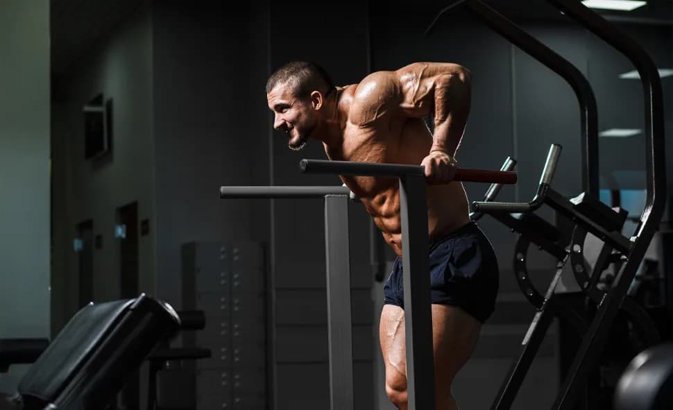 Ile ćwiczeń na triceps? Poznaj optymalną liczbę dla efektów