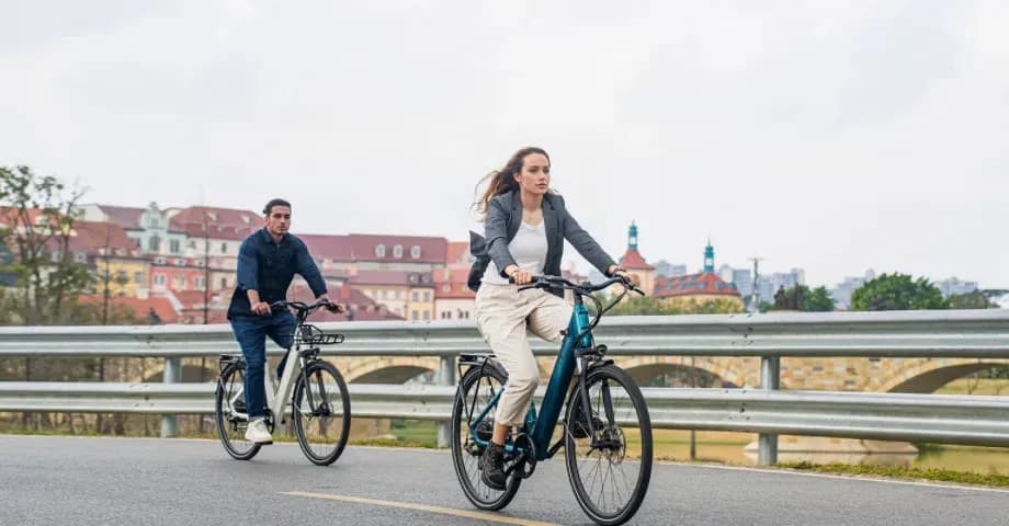 Czy rowerem elektrycznym można jeździć w deszczu? Oto, co musisz wiedzieć